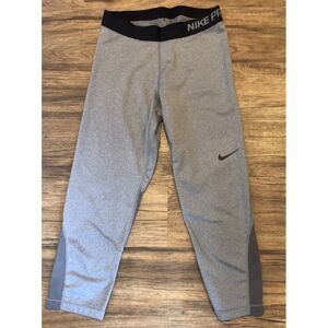 Nike Pro Womens Med Gray Athletic Capri